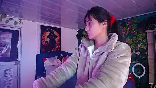 Samara Beltran online show from February 8, 11:44 am