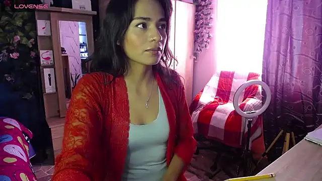 Samara Beltran online show from February 14, 4:52 pm