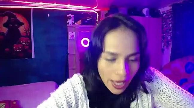 Samara Beltran online show from February 27, 8:50 am