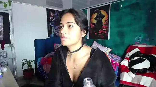 Samara Beltran online show from March 15, 6:10 pm