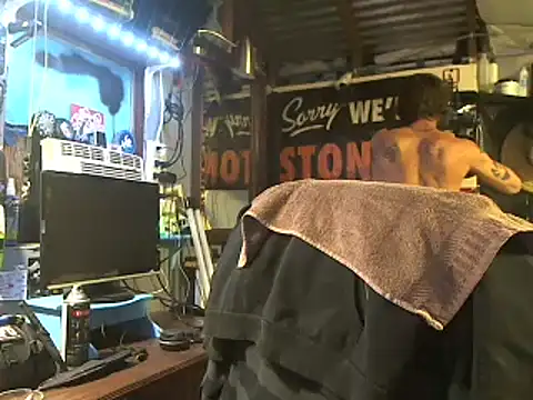 CloudDadddyyy420 online show from December 15, 2:41 am