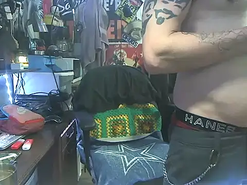 CloudDadddyyy420 online show from September 23, 1:30 am