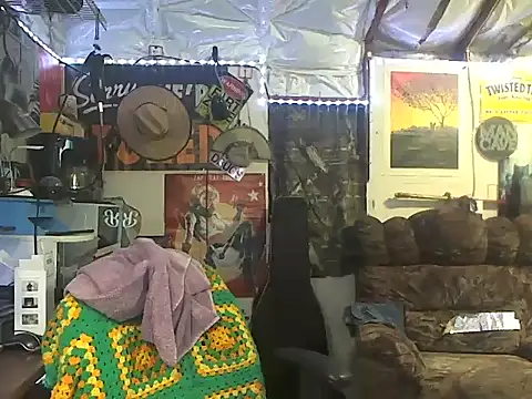 CloudDadddyyy420 online show from September 26, 1:48 pm