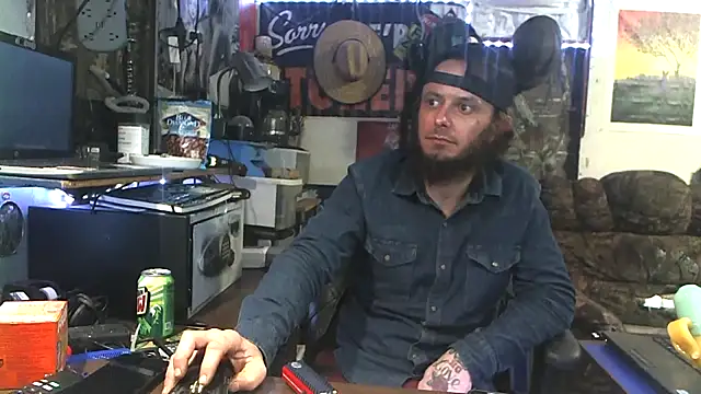 CloudDadddyyy420 online show from October 28, 2:37 am