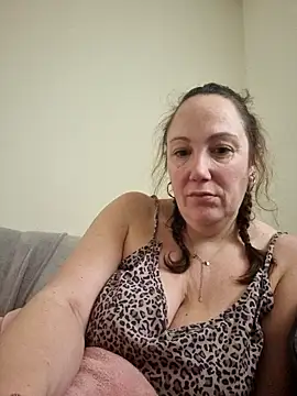 Wisie Cutie online show from December 31, 1:08 pm