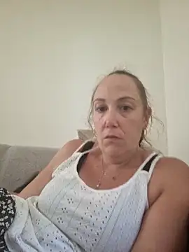 Wisie Cutie online show from September 19, 3:45 pm