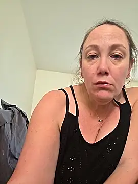 Snapshot of Wisie_Cutie chatting on March 9, 10:19 am Wisie Cutie online show from March 9, 10:19 am