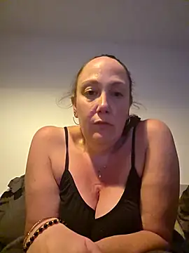 Snapshot of Wisie_Cutie chatting on March 9, 10:25 pm Wisie Cutie online show from March 9, 10:25 pm