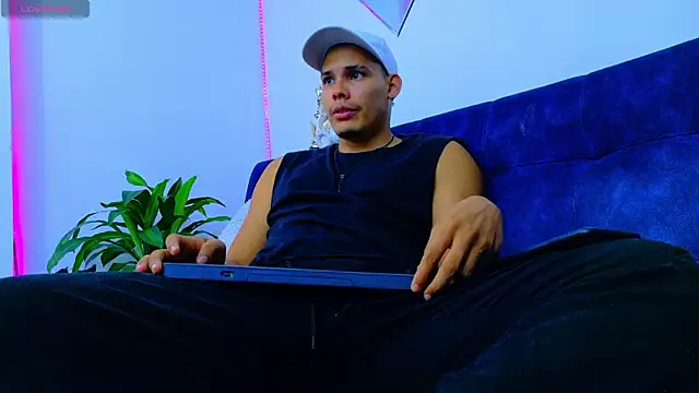 rick03 leto online show from December 17, 4:18 am