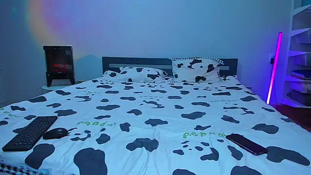 Snapshot of TishaLove chatting on October 31, 3:35 pm TishaLove online show from October 31, 3:35 pm