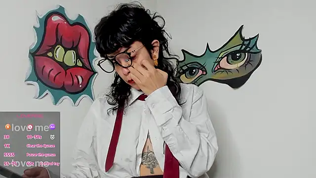 Snapshot of trinitty chatting on February 24, 12:03 pm trinitty online show from February 24, 12:03 pm