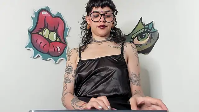 Snapshot of trinitty chatting on March 20, 9:52 pm trinitty online show from March 20, 9:52 pm