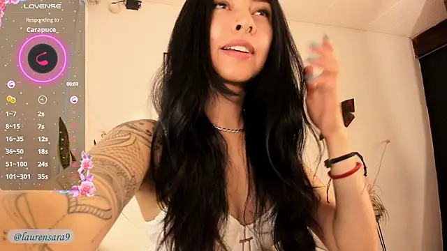 sara-lauren online show from December 11, 3:58 pm