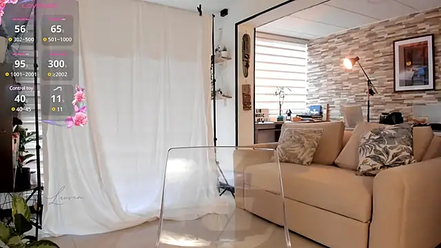 sara-lauren online show from March 5, 7:17 pm