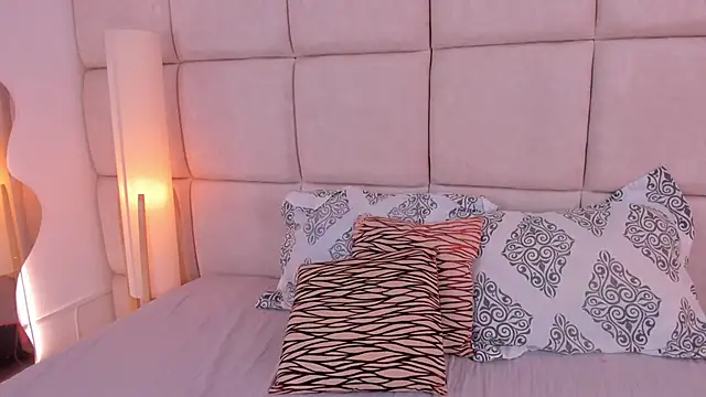 Sooffii 1 online show from February 3, 2:53 am