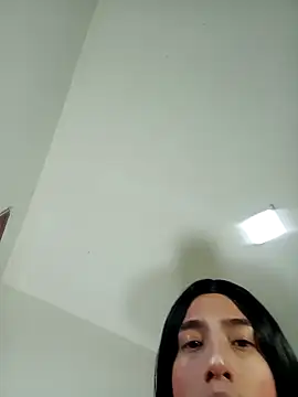 Snapshot of yesik_beltran chatting on December 8, 1:47 pm yesik beltran online show from December 8, 1:47 pm