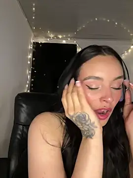 salome polaniiee online show from February 12, 8:38 am