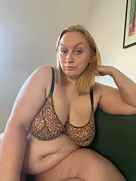 BBW Nora online show from October 21, 8:04 am
