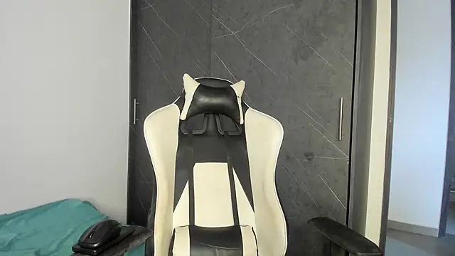 chloe ebony  online show from November 16, 7:52 pm