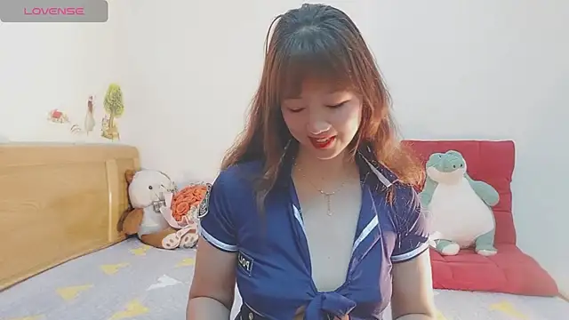 Holygirlsweet777 online show from December 17, 4:12 am