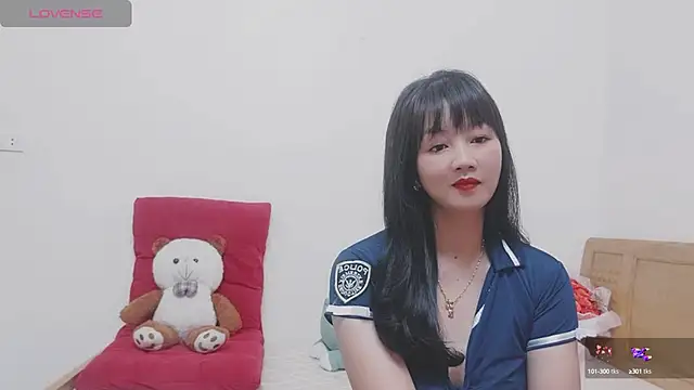 Holygirlsweet777 online show from January 15, 1:23 am