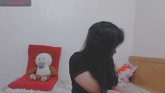 Holygirlsweet777 online show from March 19, 1:21 am