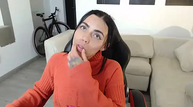 i am nina  online show from December 27, 1:32 am