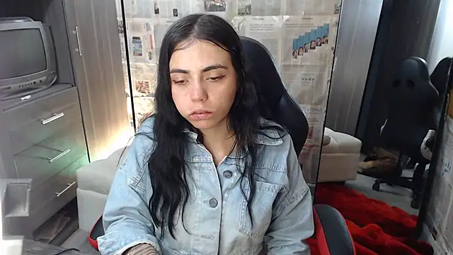 i am nina  online show from October 31, 3:18 am