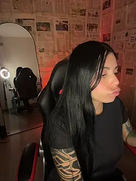 i am nina  online show from June 30, 1:28 am