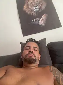 Snapshot of adgato chatting on March 31, 4:51 pm adgato online show from March 31, 4:51 pm