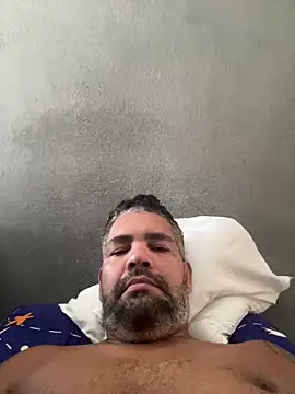 Snapshot of adgato chatting on April 6, 11:22 am adgato online show from April 6, 11:22 am