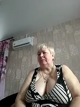 EffectFiona online show from December 6, 4:47 am