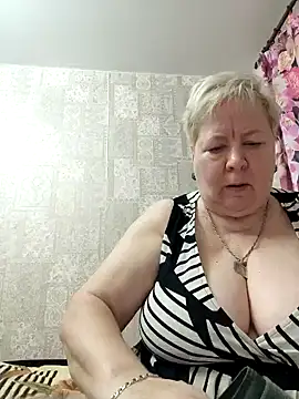 EffectFiona online show from January 3, 11:01 pm