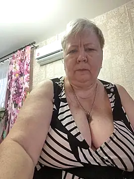 EffectFiona online show from November 6, 2:56 am