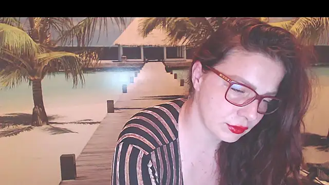Snapshot of Queen__Natasha chatting on July 1, 9:25 pm Queen Natasha online show from July 1, 9:25 pm