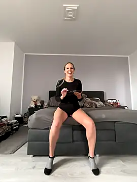 MaviePearl online show from October 4, 9:29 am