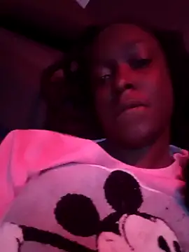 Snapshot of Prettybecs chatting on December 2, 8:00 pm Prettybecs online show from December 2, 8:00 pm