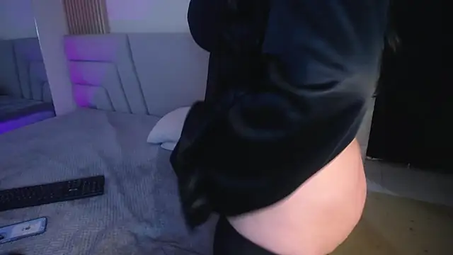 Miss Loise online show from November 15, 10:26 pm