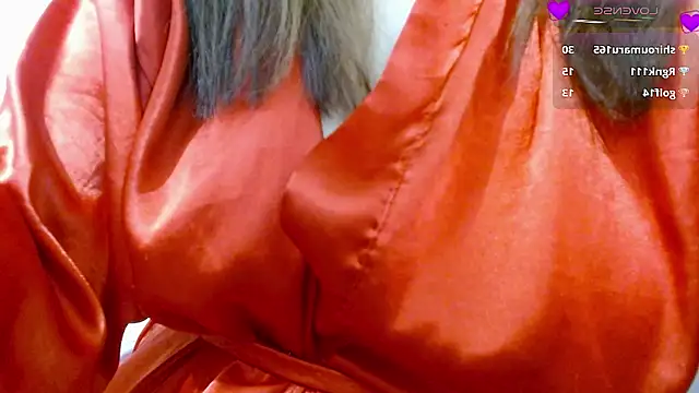 Snapshot of sophia_hadid chatting on December 12, 7:59 pm sophia hadid online show from December 12, 7:59 pm