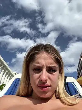 Snapshot of BritneyDimond chatting on December 23, 12:08 pm BritneyDimond online show from December 23, 12:08 pm