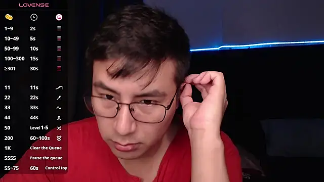 andrewmhilton  online show from October 5, 6:34 am