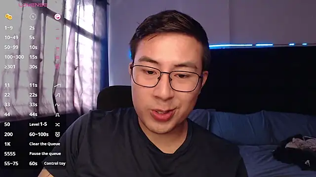 andrewmhilton  online show from November 11, 9:26 pm