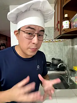 andrewmhilton  online show from December 5, 5:53 pm