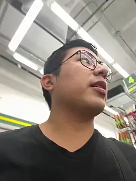 andrewmhilton  online show from January 14, 10:03 pm