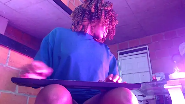 Snapshot of Kenya_Agu chatting on February 14, 4:26 am Kenya Agu online show from February 14, 4:26 am