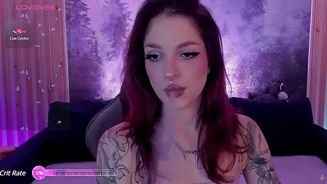 BratzieDarsie online show from December 21, 8:18 am