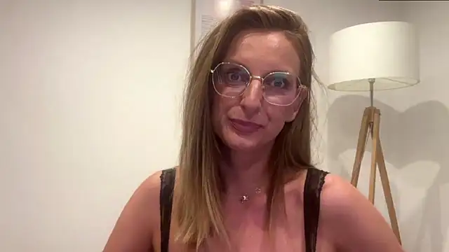HornyJudith online show from June 10, 6:07 pm