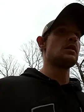 Snapshot of Midwestalpha chatting on December 26, 9:58 pm Midwestalpha online show from December 26, 9:58 pm