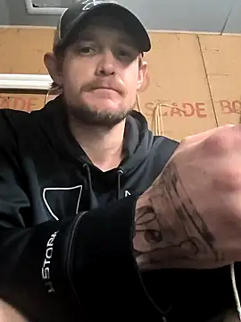 Snapshot of Midwestalpha chatting on February 6, 12:16 pm Midwestalpha online show from February 6, 12:16 pm