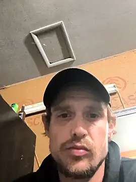 Snapshot of Midwestalpha chatting on November 26, 6:36 am Midwestalpha online show from November 26, 6:36 am